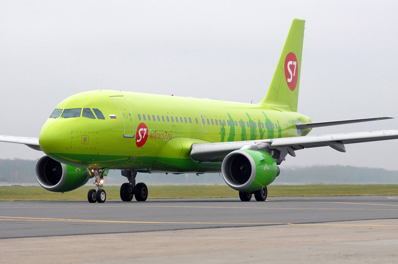 Самолет Airbus A319 S7