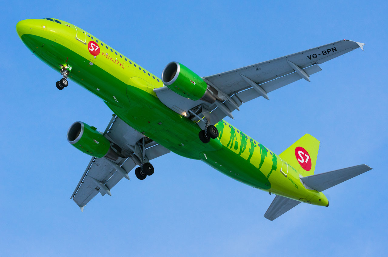 Самолет Airbus A320