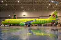 Самолет Airbus A321