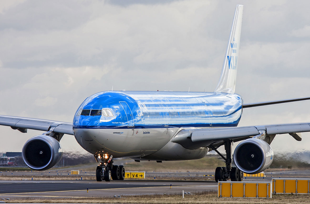 Самолет Airbus A330-300